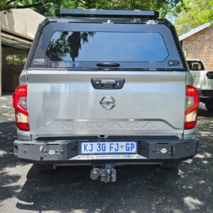 Stofpad Navara D23 Carrier REAR BUMPERS with wiring harness Towball not incl.